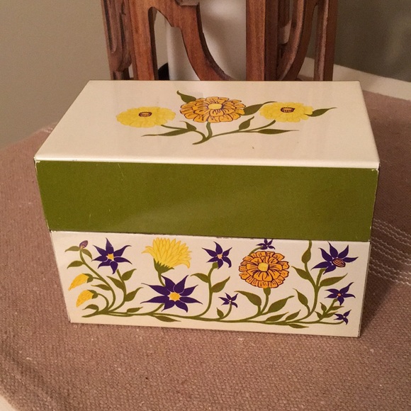 Syndicate Manufacturing Other - Vintage Tin Recipe Box With Original Blank Cards